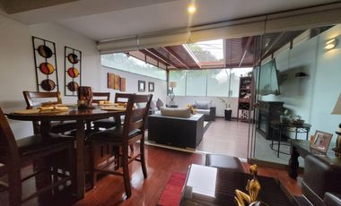 Se vende lindo Triplex en Santiago de Surco – Frente a Parque–  Calle Pedro de Candia cdra. 1