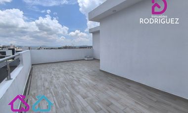 Casa nueva con Roof Garden en Fraccionamiento Explanda Sur con recamara en planta baja