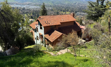 Espectacular Casa Con Hermosa Vista, Cercano A Los Trapenses