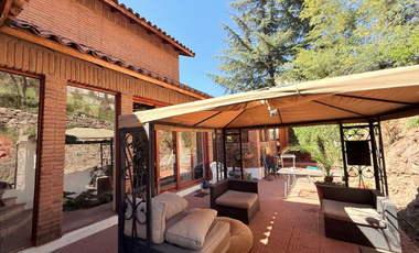 Espectacular Casa Con Hermosa Vista, Cercano A Los Trapenses