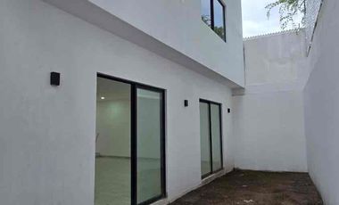 Casa en venta dentro de Residencial privado Royal Campestre