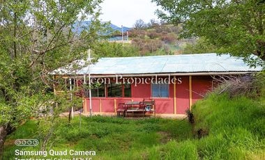 Leon Propiedades vende sitio con 3 casas a orillas de Ruta 68