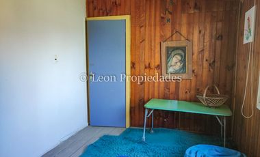 Leon Propiedades vende sitio con 3 casas a orillas de Ruta 68