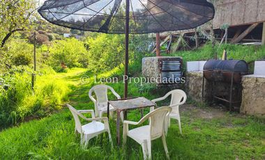 Leon Propiedades vende sitio con 3 casas a orillas de Ruta 68