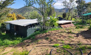 Leon Propiedades vende sitio con 3 casas a orillas de Ruta 68