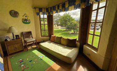 HERMOSA CASA RÚSTICA DE VENTA EN TUMBACO!!  UNA SOLA PLANTA!!