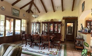 HERMOSA CASA RÚSTICA DE VENTA EN TUMBACO!!  UNA SOLA PLANTA!!