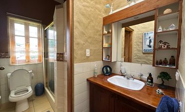 HERMOSA CASA RÚSTICA DE VENTA EN TUMBACO!!  UNA SOLA PLANTA!!