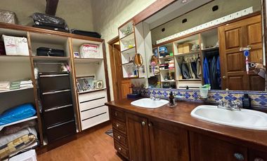 HERMOSA CASA RÚSTICA DE VENTA EN TUMBACO!!  UNA SOLA PLANTA!!