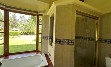 HERMOSA CASA RÚSTICA DE VENTA EN TUMBACO!!  UNA SOLA PLANTA!!