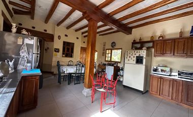 HERMOSA CASA RÚSTICA DE VENTA EN TUMBACO!!  UNA SOLA PLANTA!!