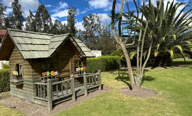 HERMOSA CASA RÚSTICA DE VENTA EN TUMBACO!!  UNA SOLA PLANTA!!