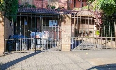 Casa en PH amplia superficie y buen diseño