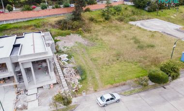 TERRENO DE VENTA- Puertas de Hierro, Challuabamba, Cuenca