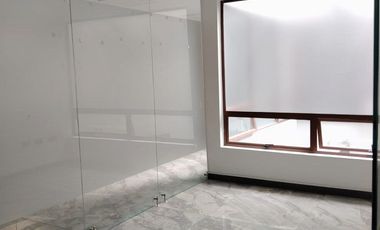 VENDO OFICINA CENTRO EMPRESARIAL NOVOCENTER