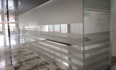 VENDO OFICINA CENTRO EMPRESARIAL NOVOCENTER