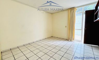 Casa Una Planta en Renta Ladron de Guevara 4 Rec Ideal Oficinas Consultorios