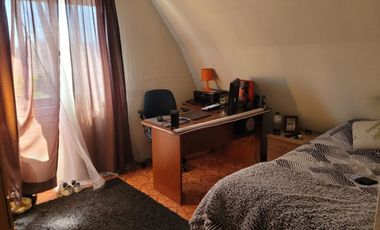 Gran Casa en Villa Los Poetas, Maipu