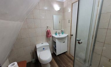 Gran Casa en Villa Los Poetas, Maipu