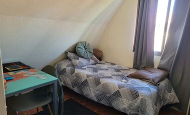 Gran Casa en Villa Los Poetas, Maipu