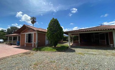 SE ARRIENDA CASA CAMPESTRE EN ARMENIA