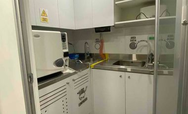 Arriendo Consulta  Dental por jornadas totalmente  Equipada 1 Oriente entre 3 y 4 Norte con 1 estacionamiento