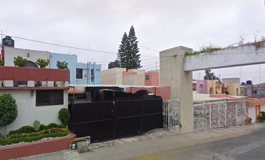 EXCELENTE OPORTUNIDAD DE ADQUIRIR ESTE INMUEBLE A UN PRECIO ACCESIBLE!!