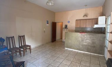 Venta de casa de 2 dormitorios en Barrio Industrial
