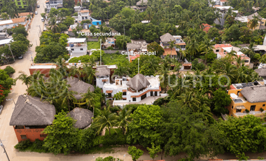 Residencia Dual de Lujo en Punta Zicatela: Dos Espacios, Una Vida Exclusiva