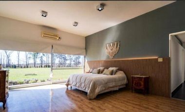 Venta de Casa de 4 dormitorios en Los Raigales-Roldán