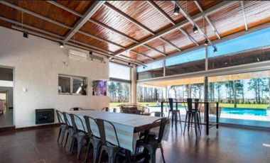 Venta de Casa de 4 dormitorios en Los Raigales-Roldán