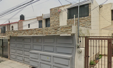 CASA A LA VENTA EN VALLE DORADO, TLALNEPANTLA, MEXICO, REMATE