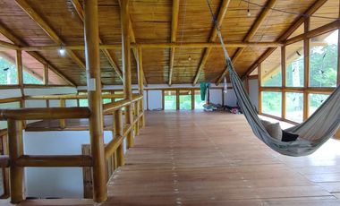 CASA BAMBU CON HECTAREA