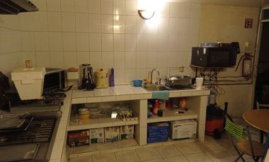 VENDO CASA IDEAL PARA OFICINAS, CONSULTORIOS, ESCUELA O COMO VIVIENDA EN LA ENTRADA A EL FRACCIONAMIENTO IZCALI ECATEPEC SAN CRISTOBAL CENTRO