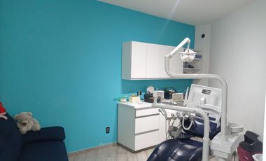 VENDO CASA IDEAL PARA OFICINAS, CONSULTORIOS, ESCUELA O COMO VIVIENDA EN LA ENTRADA A EL FRACCIONAMIENTO IZCALI ECATEPEC SAN CRISTOBAL CENTRO