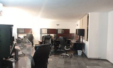 VENDO CASA IDEAL PARA OFICINAS, CONSULTORIOS, ESCUELA O COMO VIVIENDA EN LA ENTRADA A EL FRACCIONAMIENTO IZCALI ECATEPEC SAN CRISTOBAL CENTRO