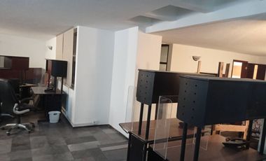 VENDO CASA IDEAL PARA OFICINAS, CONSULTORIOS, ESCUELA O COMO VIVIENDA EN LA ENTRADA A EL FRACCIONAMIENTO IZCALI ECATEPEC SAN CRISTOBAL CENTRO