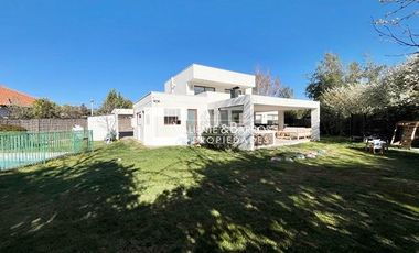 CASA EN VENTA EN LOMAS DE NOGALES MACHALI