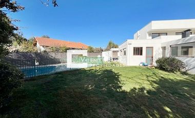 CASA EN VENTA EN LOMAS DE NOGALES MACHALI