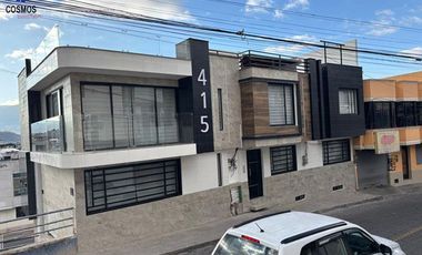 Casa de venta en Otavalo sector Monserrath, 6 departamentos