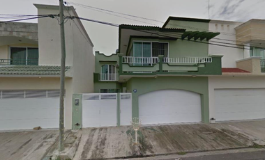 Hermosa casa en remate en Costa de Oro, Veracruz