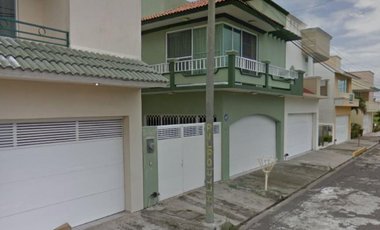 Hermosa casa en remate en Costa de Oro, Veracruz
