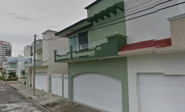 Hermosa casa en remate en Costa de Oro, Veracruz