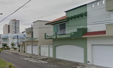 Hermosa casa en remate en Costa de Oro, Veracruz