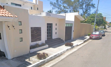 Hermosa casa en remate en Costa de Oro, Veracruz