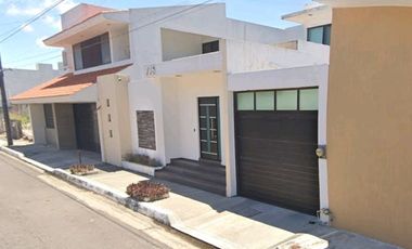 Hermosa casa en remate en Costa de Oro, Veracruz