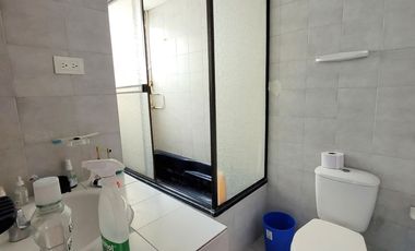 SE VENDE CASA EN VIA PRINCIPAL DE CORALES.