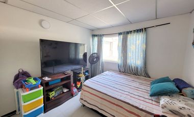 SE VENDE CASA EN VIA PRINCIPAL DE CORALES.