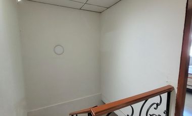 SE VENDE CASA EN VIA PRINCIPAL DE CORALES.