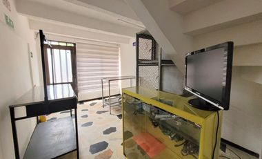 SE VENDE CASA EN VIA PRINCIPAL DE CORALES.